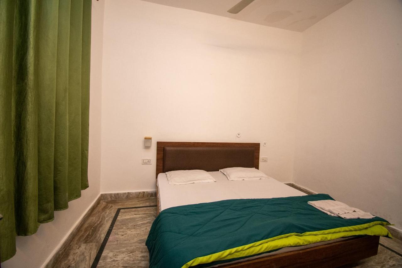 Unplan By Tatsat Hostel Rishikesh Exterior photo